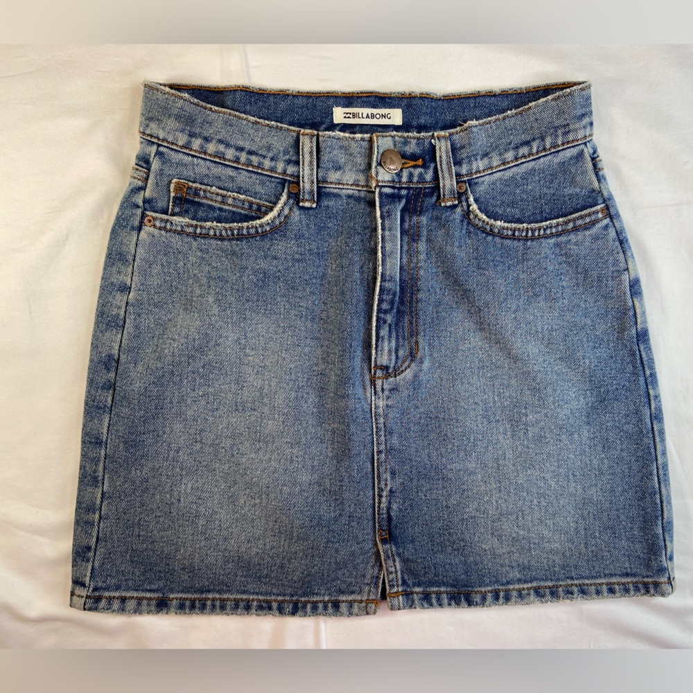 Billabong mini Jean Skirt slit in front size 26